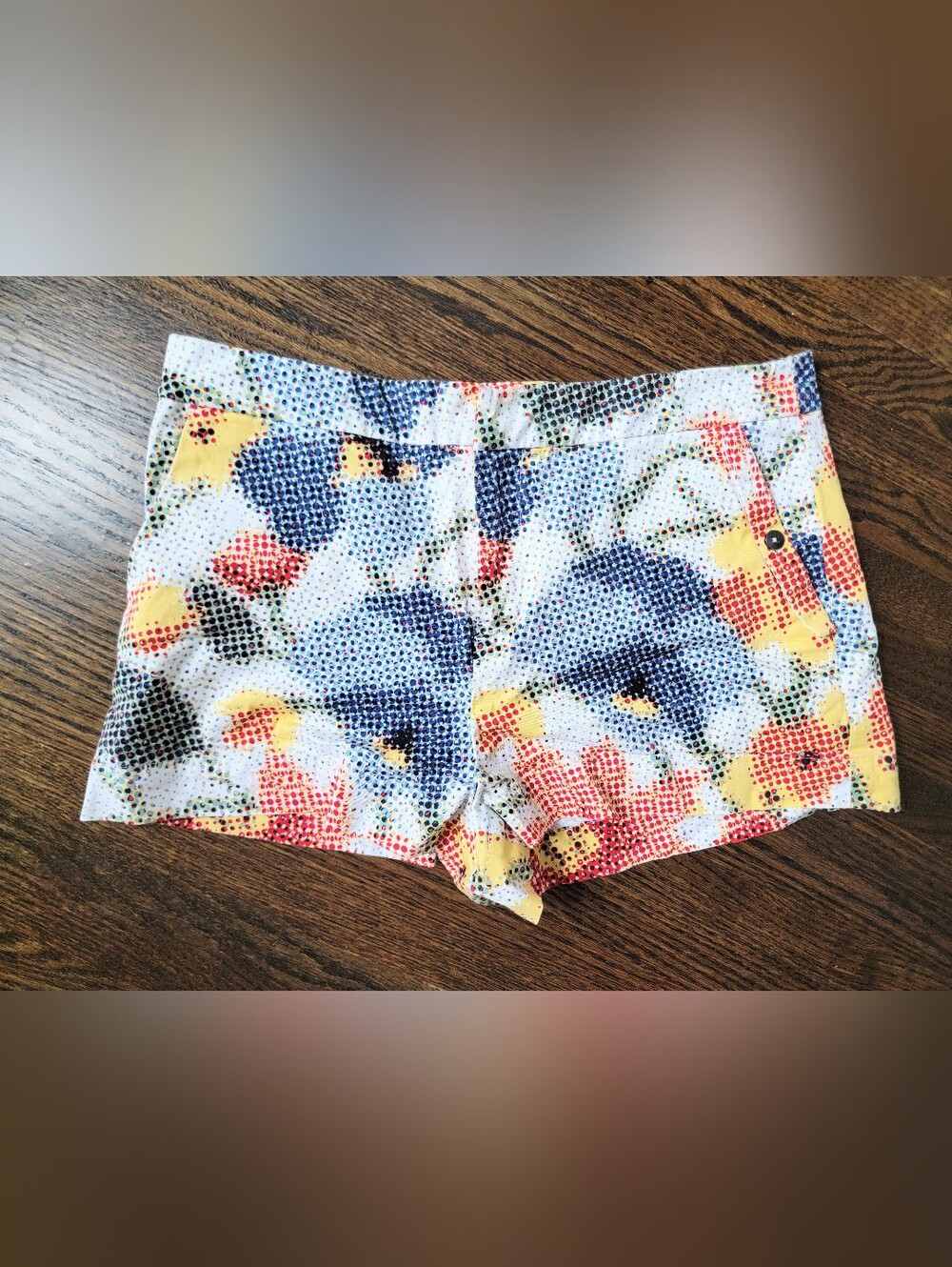 Floral Print Women’s Casual Shorts - White Multi